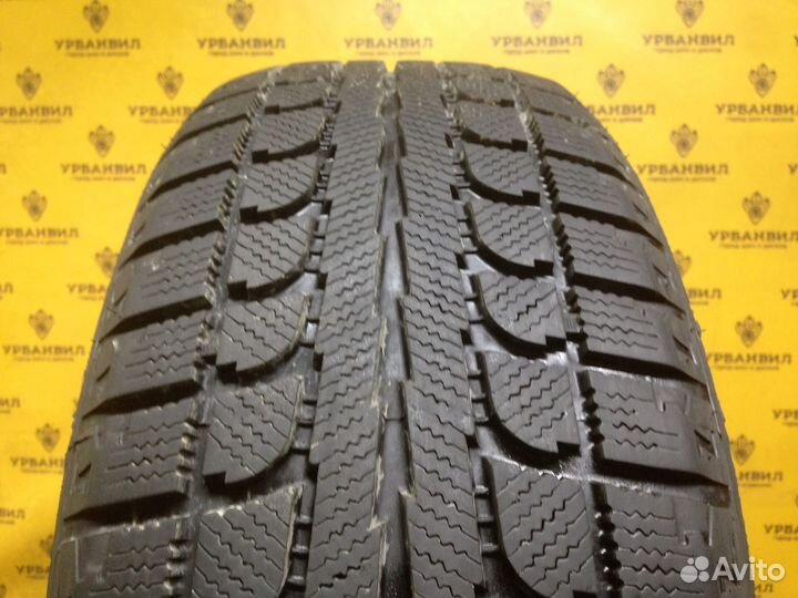 Maxtrek Trek M7 215/60 R17 96T