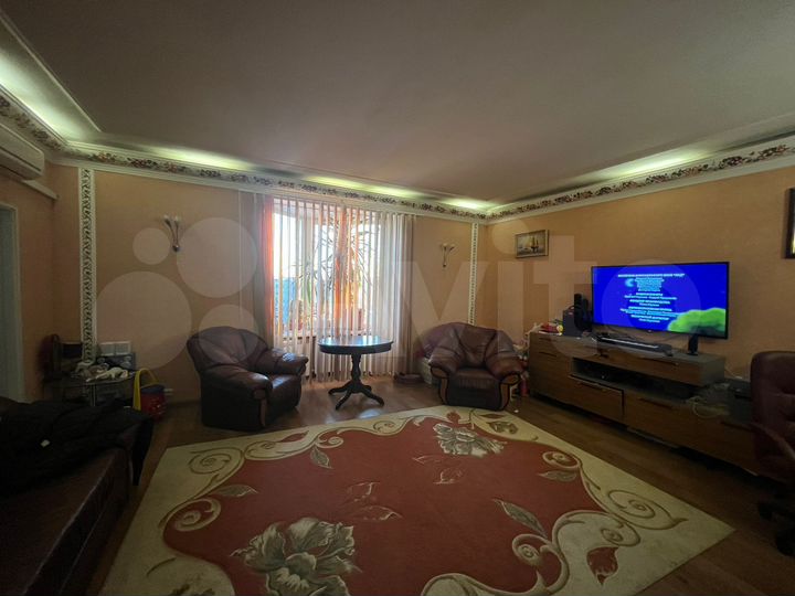 4-к. квартира, 140 м², 6/6 эт.