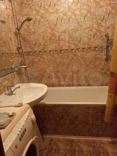 1-к. квартира, 42 м², 1/9 эт.