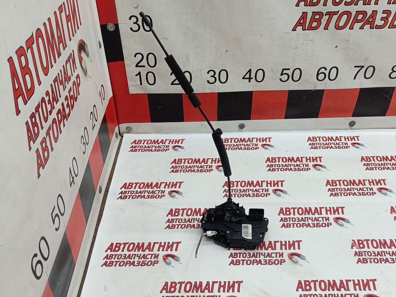 Замок двери задний левый Geely Emgrand SS11