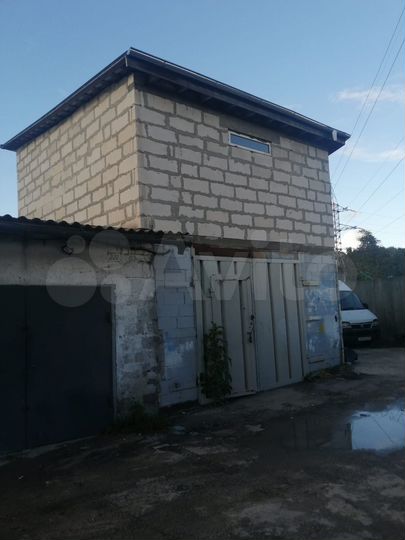 Гараж, > 30 м²