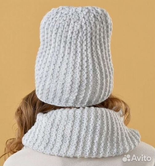 Комплект шапка и снуд женский