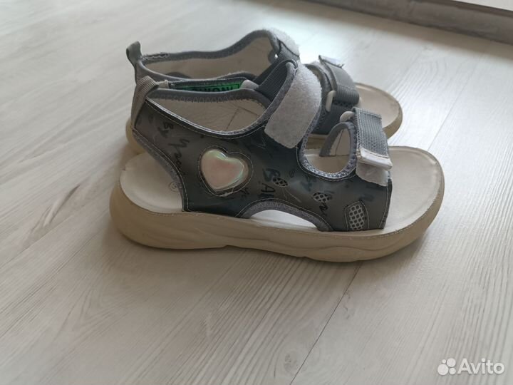 Сандалии для девочки