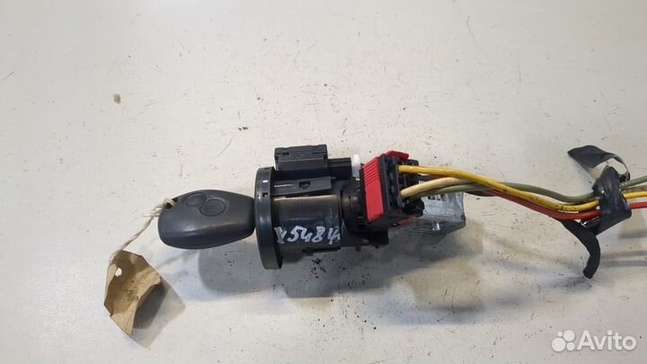 Замок зажигания Dacia Duster, 2013