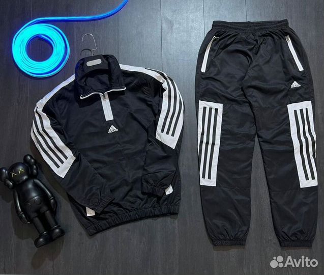 Спортивные костюмы Adidas