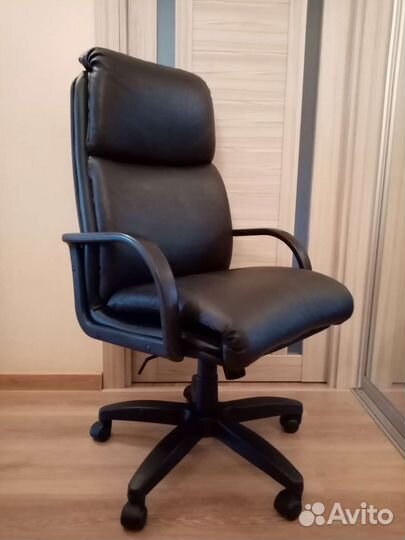 Компьютерное кресло