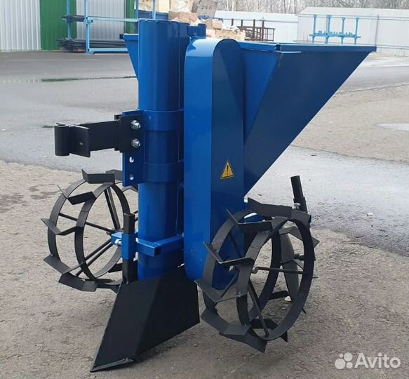 Картофелесажалка для мотоблока и минитрактора