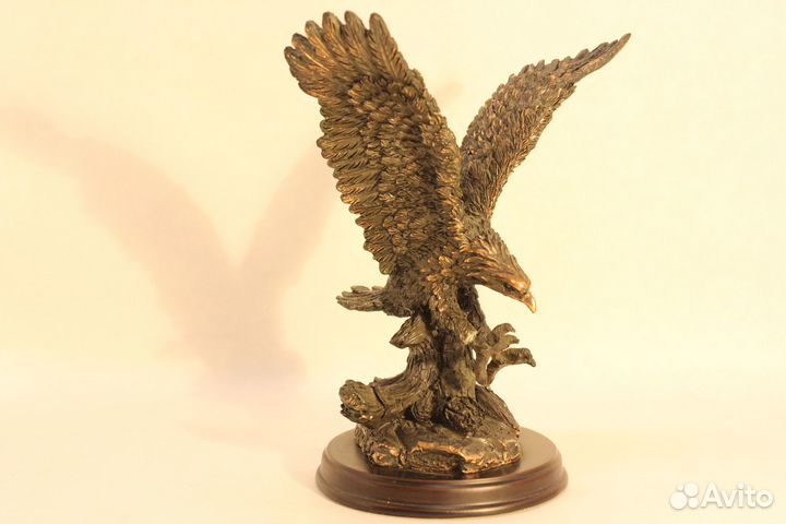 Статуэтка орла 17 см высота. Полистоун