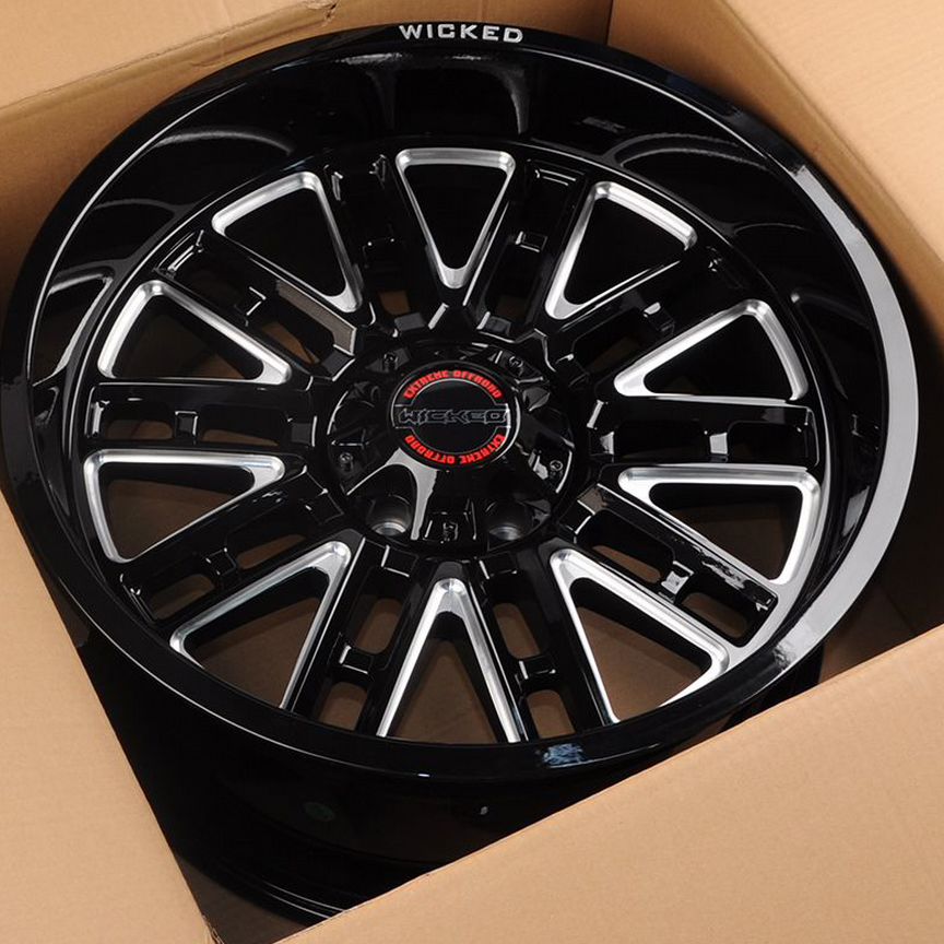 Диски на Jeep Cherokee,Wrangler iWheel FA646 10x20/5x127 D78.1 ET-19 Gloss Black Milled литой