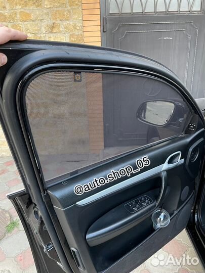Шторки трокот на Porsche Cayenne