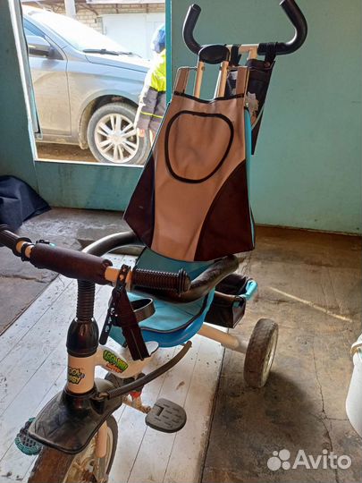 Детский трехколесный велосипед