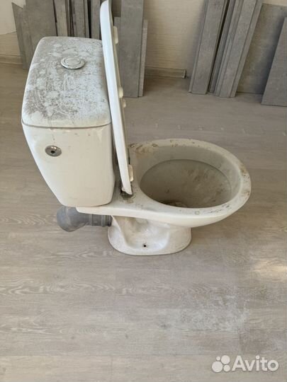Унитаз с бочком б/у