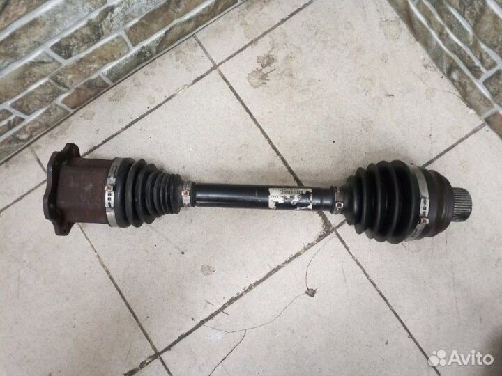 Привод передний Audi A4 B8 2012