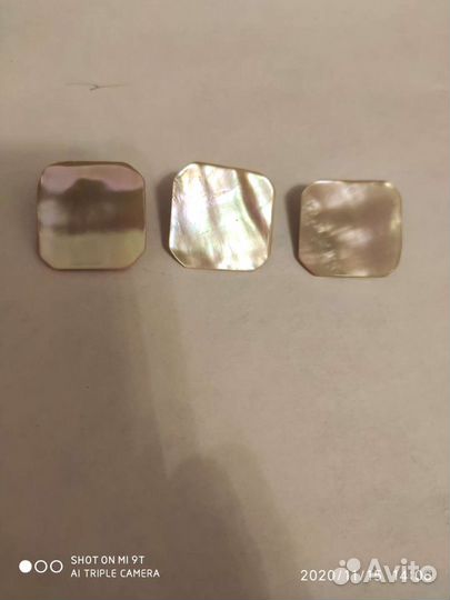 Перламутровые пуговицы