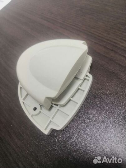 Пластиковые вставки на ковер