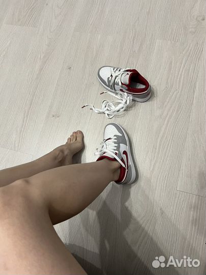 Кроссовки Air Jordan 1 Low SE GS