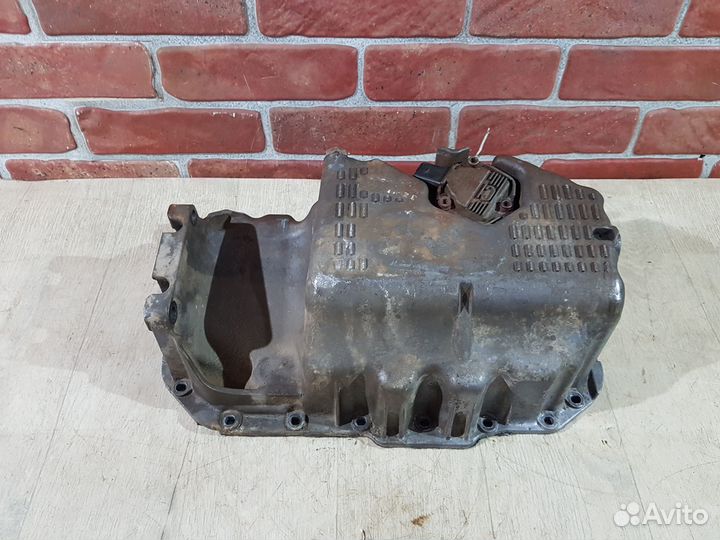 Масляный поддон VAG 1.4 TSI volkswagen passat b6