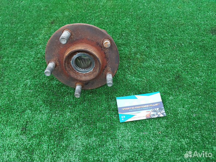 Ступица передняя левая Nissan Juke F15