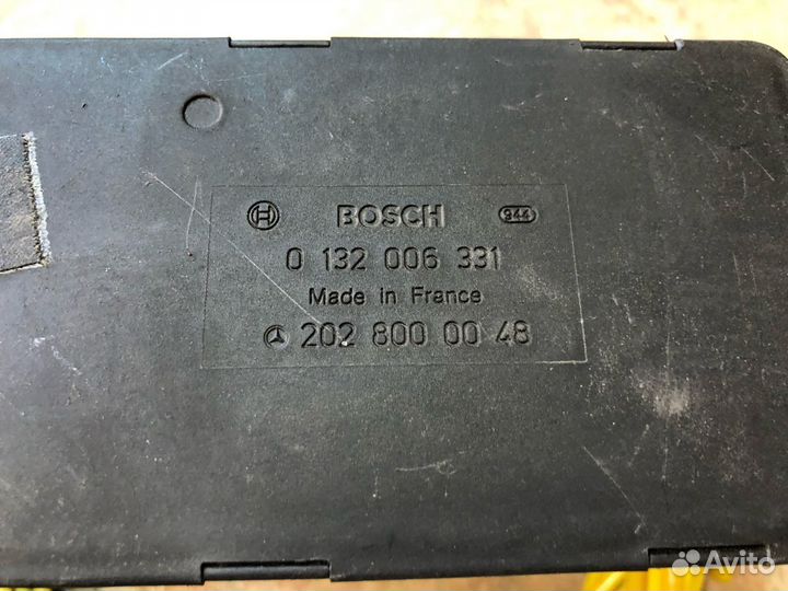 Компрессор центрального замка Bosch W124