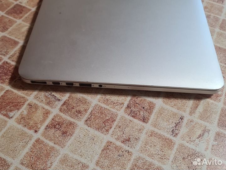 Macbook pro 13 2015 i5 8гб