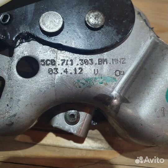 Ручник Volkswagen Jetta седан 1.6 clra 2012