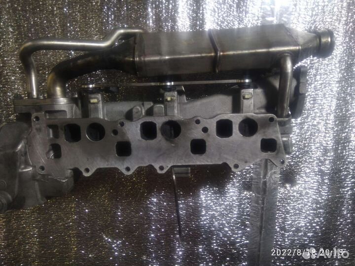 Впускные коллектора двигателя Мерседес ом 642