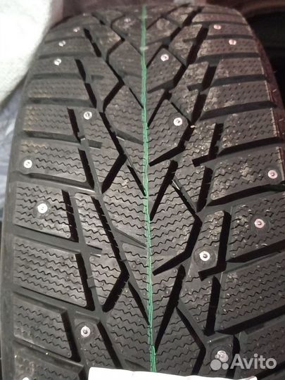 DoubleStar DW01 215/55 R17 94T