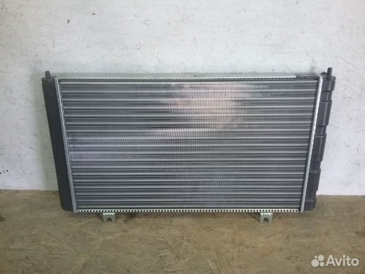Радиатор охлаждения двигателя LADA Kalina