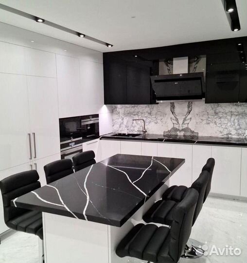 Прямой кухонный гарнитур современный