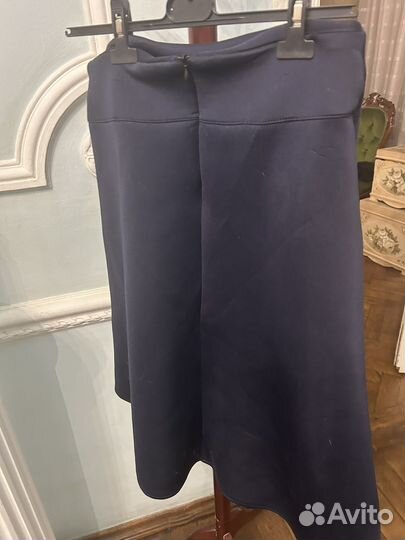 Стильная юбка р 52 демисезонная, плотная ткань