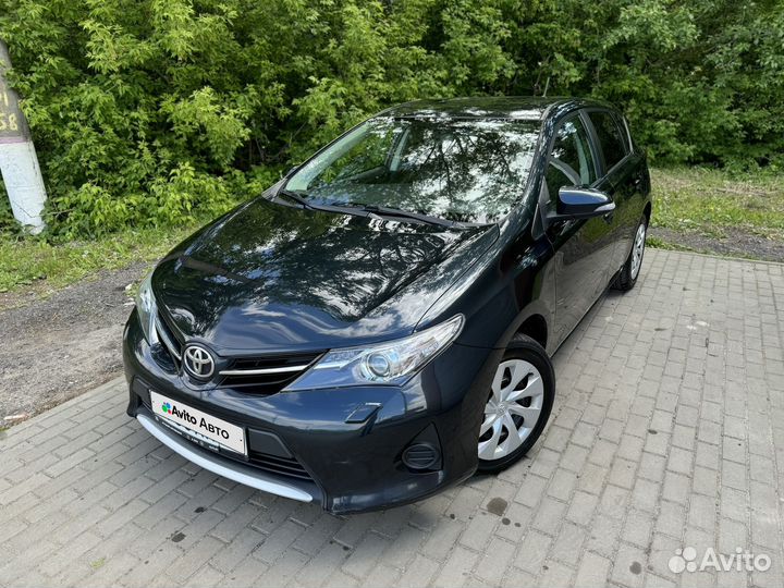 Toyota Auris 1.6 CVT, 2013, 130 267 км