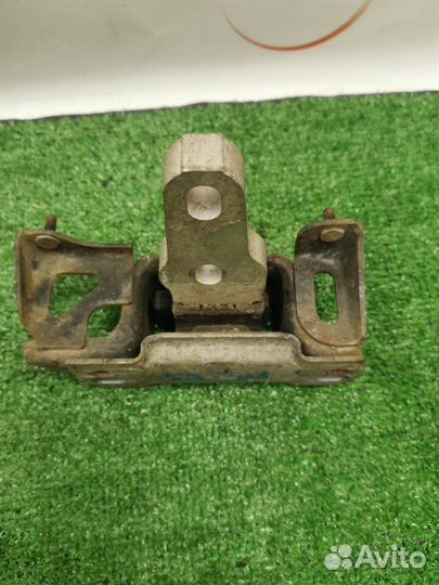 Опора МКПП Ford Fiesta MK6 1.4 spjc 2012