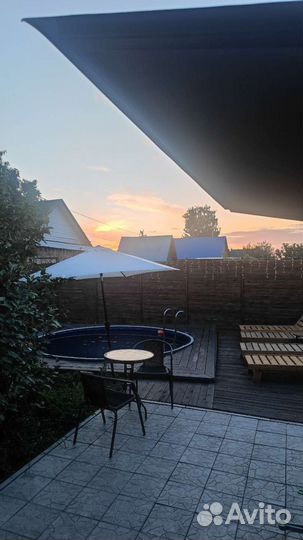 Зона отдыха с бассейном, беседкой, мангалом и дом