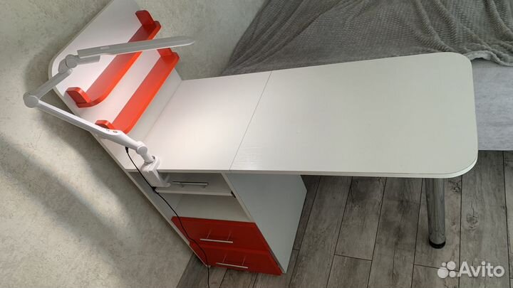 Маникюрный стол складной бу