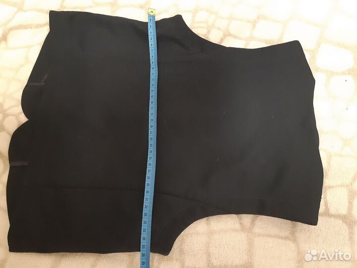 Костюм брюки и жилетка размер 140