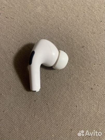 Airpods pro, правый наушник