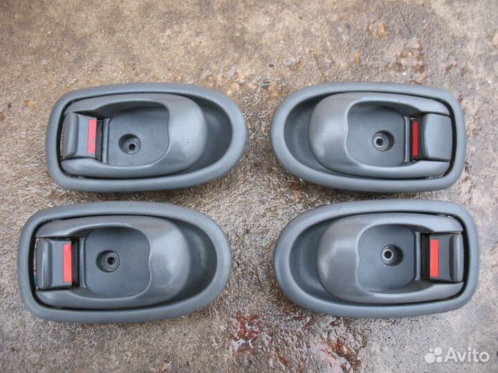 Правая внутренняя ручка двери Kia Spectra/Shuma 2