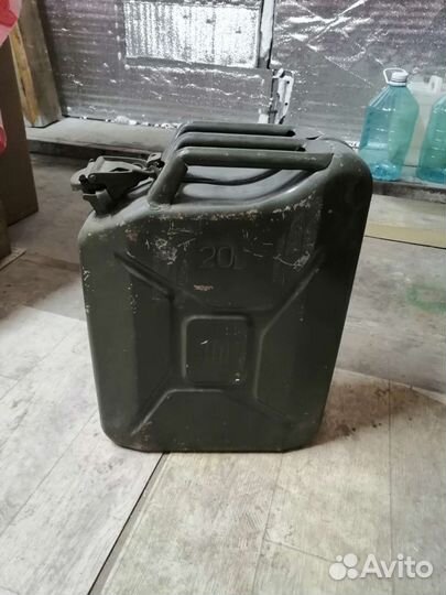 Канистры металлические