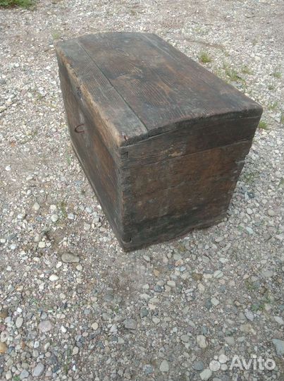 Старинный сундук