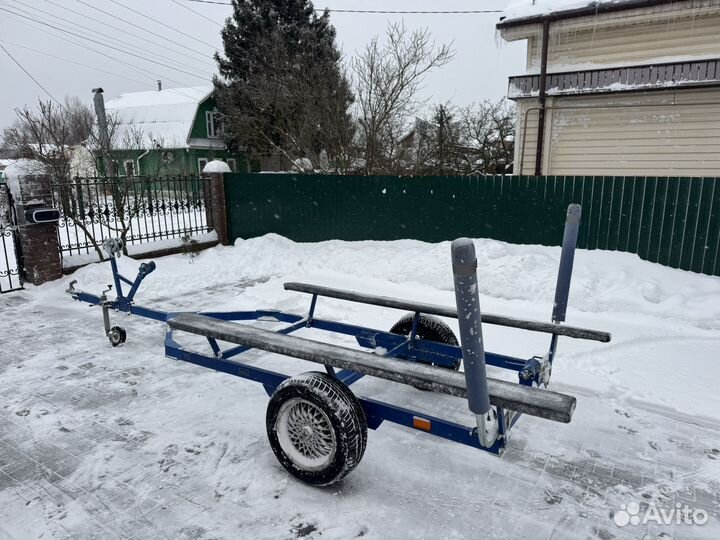 Лодочный прицеп