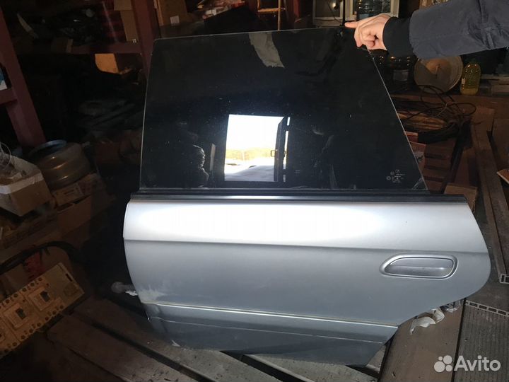 Двери Legacy Outback 2003