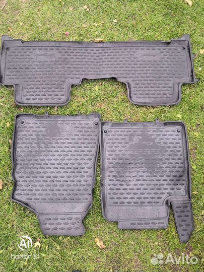 Автомобильные коврики резиновые
