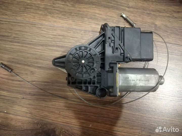 Моторчик стеклоподъемника для volkswagen б5 левый