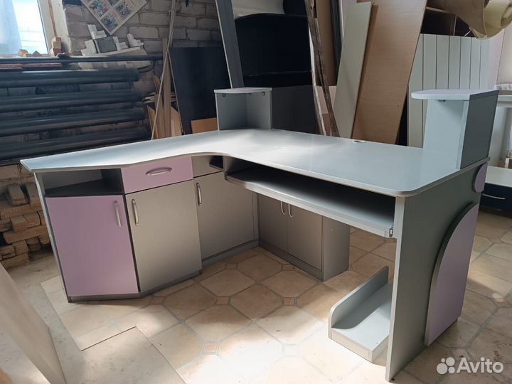 Компьютерный стол