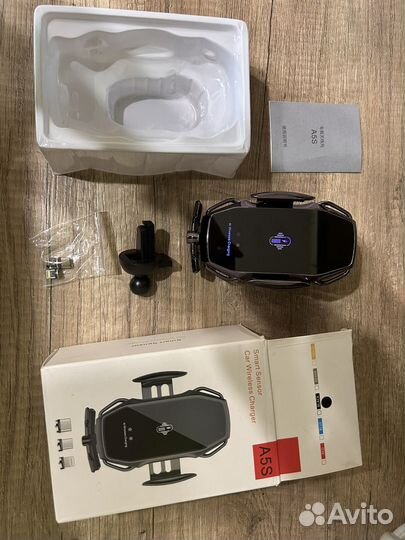 Беспроводная зарядка для телефона в автомобиль