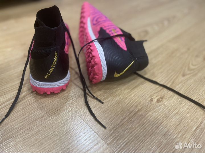 Футбольные сороконожки nike