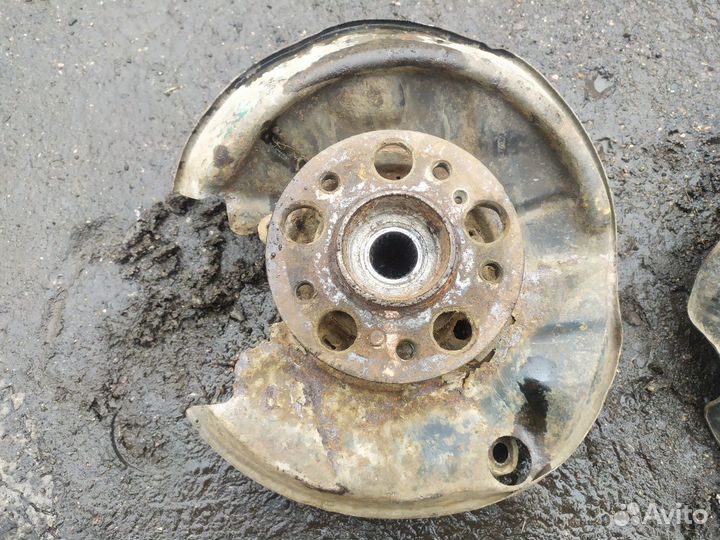 Задние ступицы Mercedes w201 w124