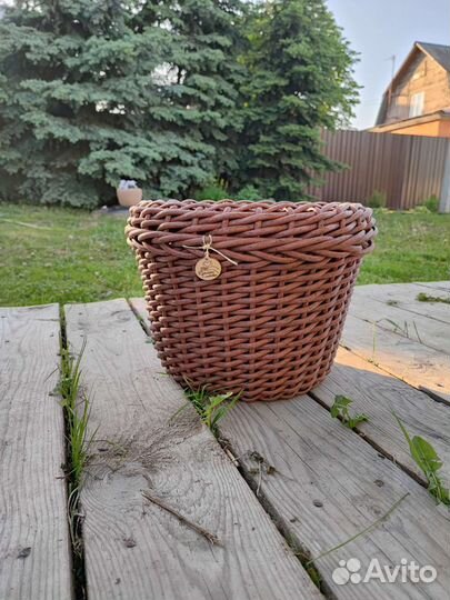 Кашпо из ротанга