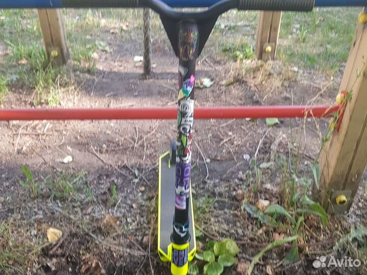 Самокат трюковой