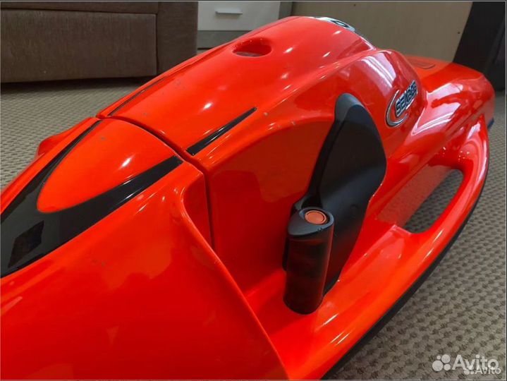 Подводный буксировщик Seabob Cayago F7